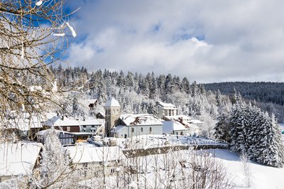 lamoura-hiver-stationdesrousses-sogestar