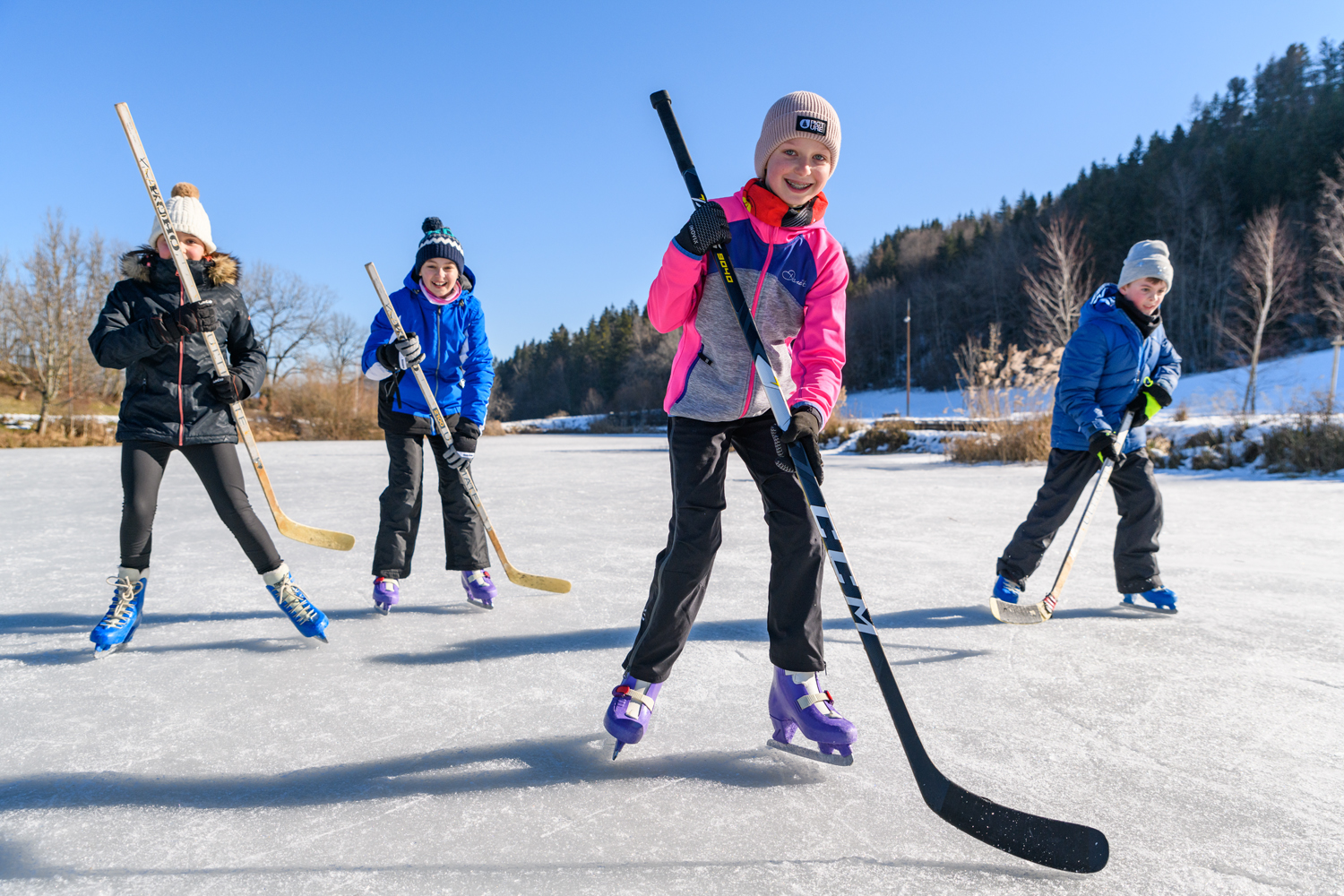 Hockey sur glace au lac de Lalleyriat